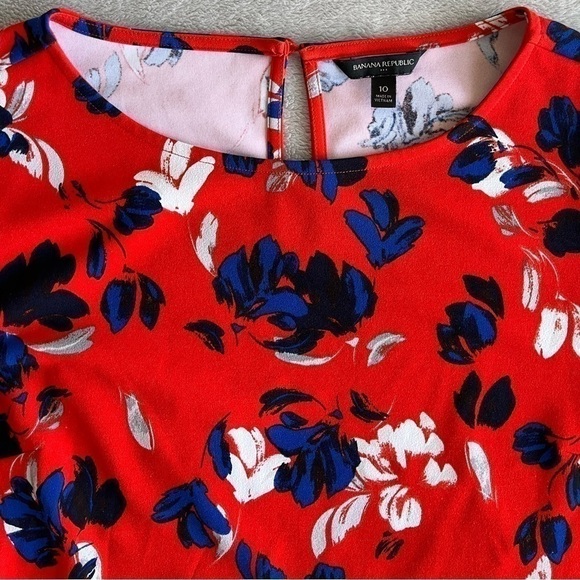 BANANA Republic red Floral round neck Shift Dress Size 10 - Picture 3 of 8